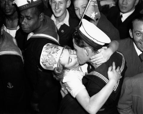 The Kiss, 1945